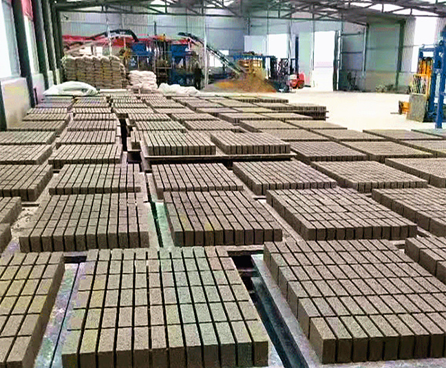 磚機(jī)塑料托板案例