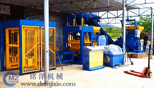 水泥透水磚機客戶現場