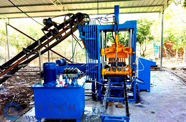 河南混凝土鋼筋墊塊機客戶現場